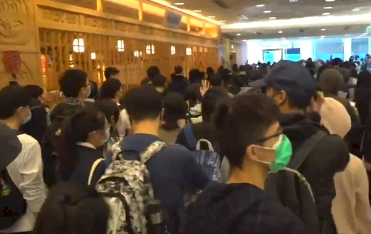 港人又發起「和你shop」活動 港警戒備