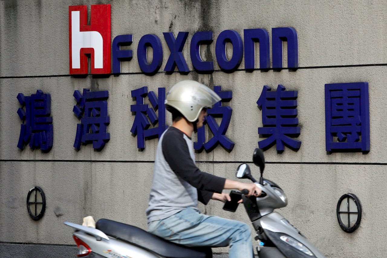 武漢肺炎衝擊／傳中盼取消10日復工 鴻海：依當地政府規定辦理