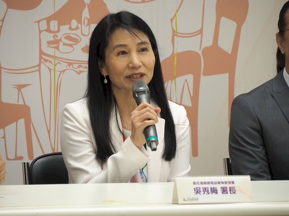 國際COVID-19疫苗來台 循緊急模式審查