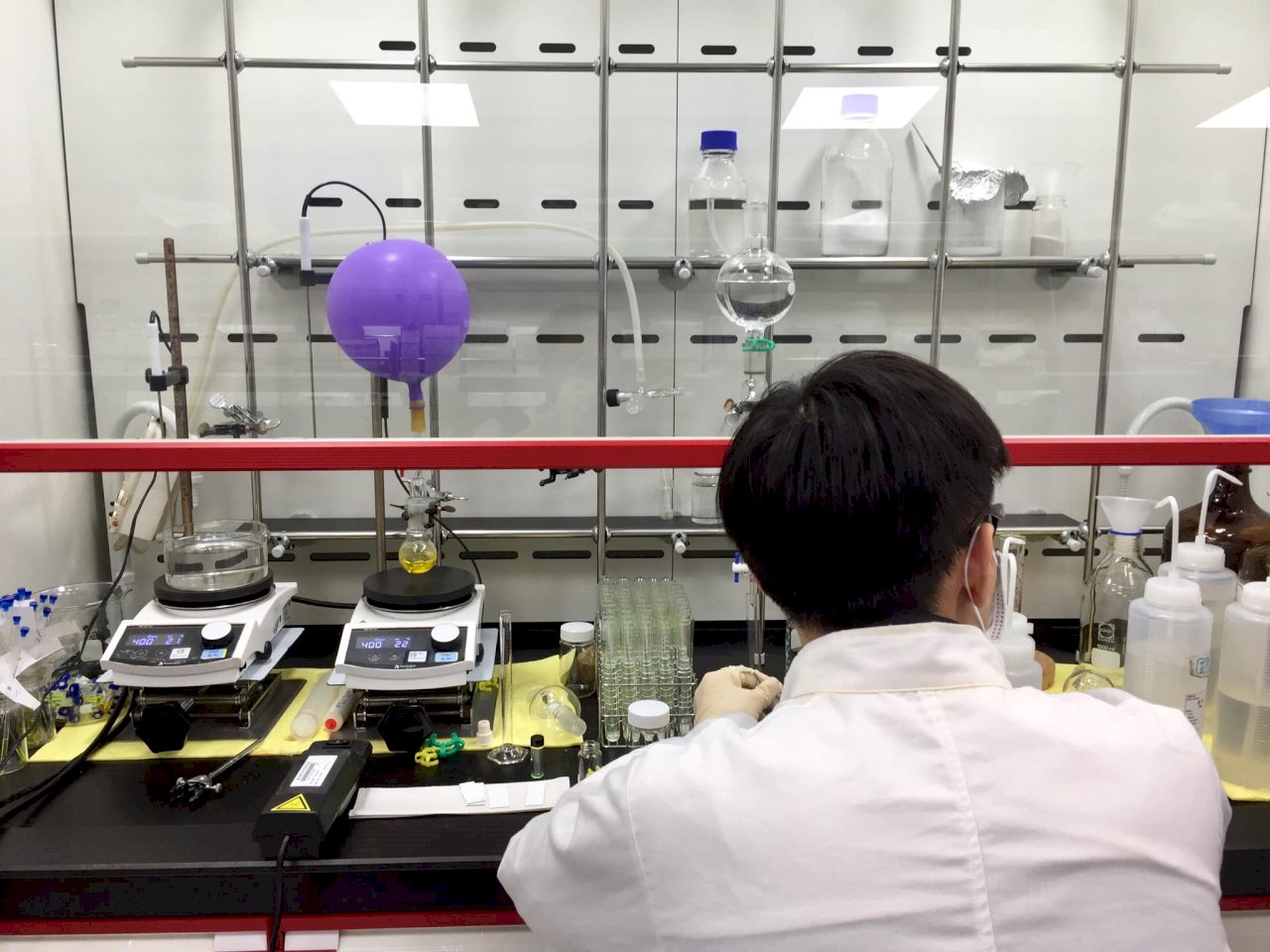生醫研發關鍵拼圖到位 藥物化學加值中心揭牌