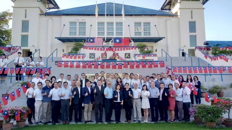 吉隆坡台校元旦升旗 駐馬國代表盼強化交流
