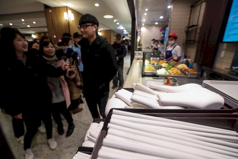 百貨量販業店內禁用免洗餐具 8縣市今起實施