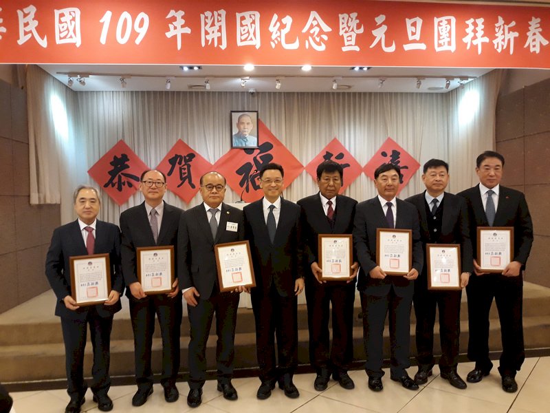 駐韓代表與僑界元旦團拜 期願國運昌隆