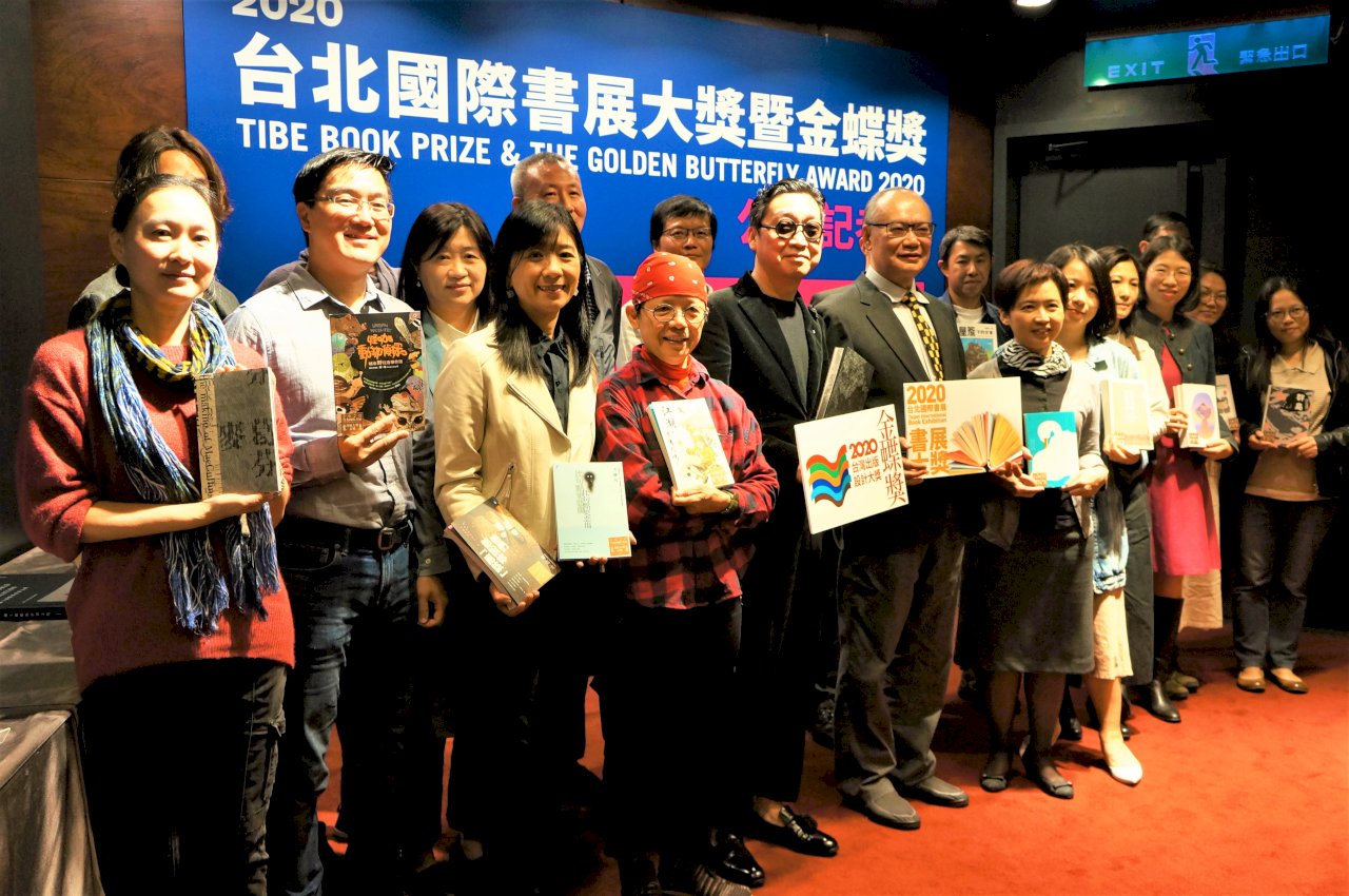 胡晴舫獲台北書展大獎首獎 癌逝作家李維菁創紀錄