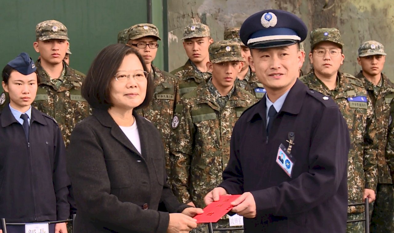 總統視察空軍第一雷達分隊 完成沈一鳴未竟任務 (影音)