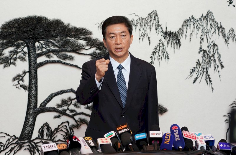 回應美國制裁 駱惠寧：寄100美元供川普凍結