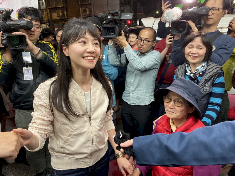 高嘉瑜遭質疑「關說」疫苗 民進黨團：內部會瞭解調查