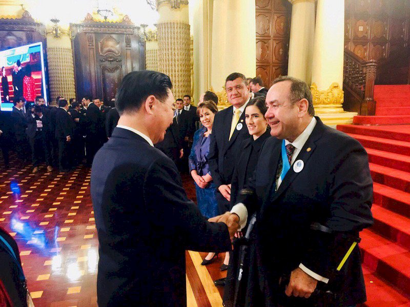 外長出席瓜國總統就職 外交部：提升國際能見度