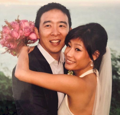 台裔楊安澤角逐美總統  妻揭露遭性侵過往