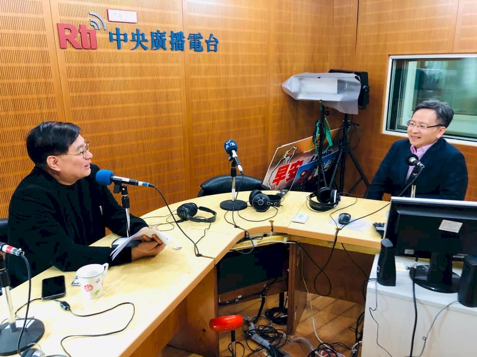 文昭談古論今，網路直播廣受歡迎