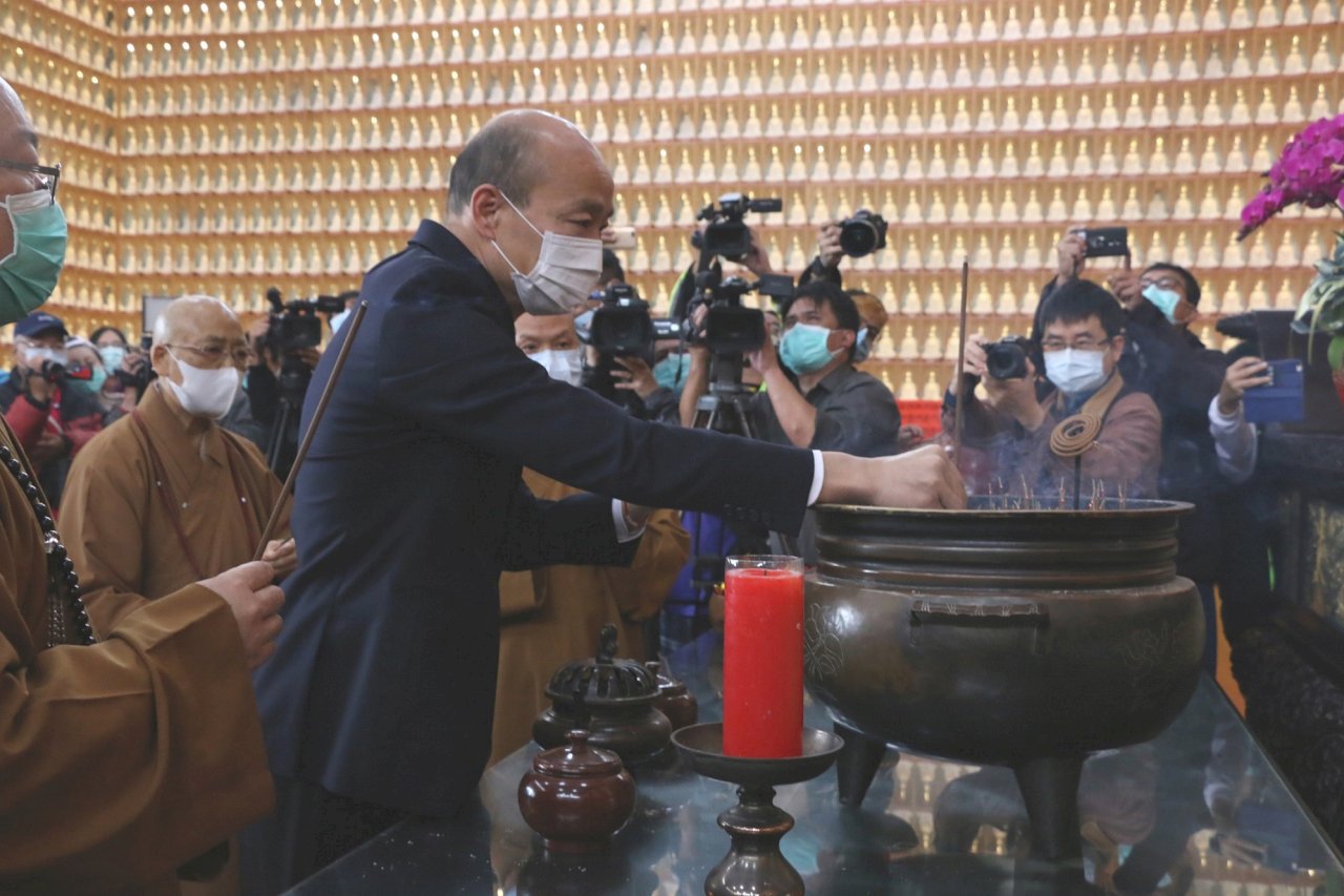 佛光山參香祈福 韓國瑜盼防疫工作順利