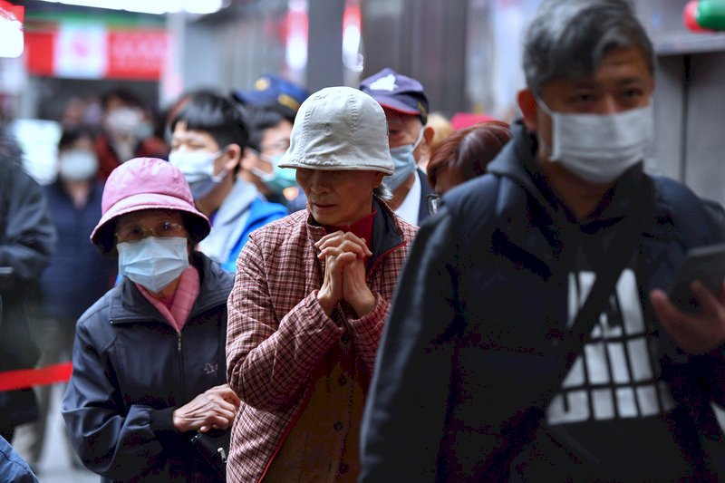 散布武漢肺炎假訊息 調查局約談網民到案