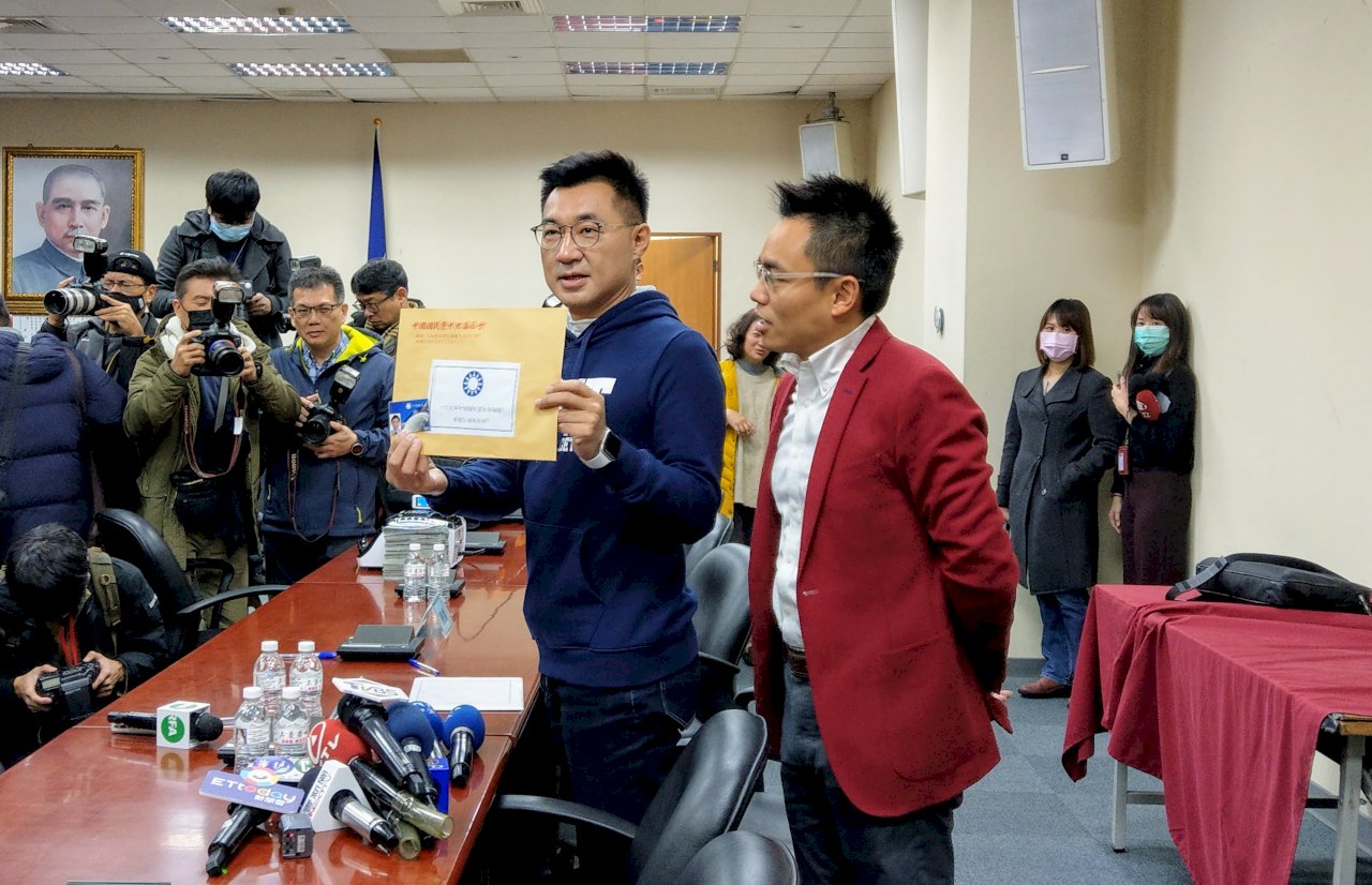 今搶頭香領表選黨魁 江啟臣：國民黨要改變