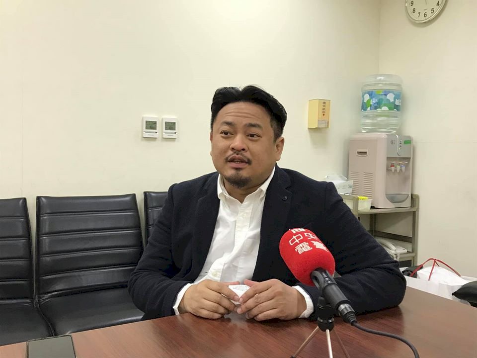 環運代表走入國會 洪申翰：最需要適應政治工作的來回速度