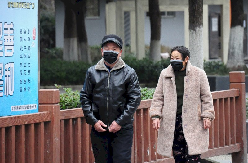 對抗口罩荒 上海啟動口罩預購制度