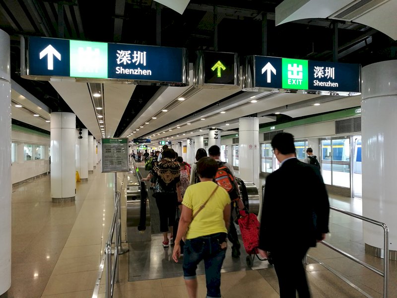港媒：港陸通關要防止疫情倒灌