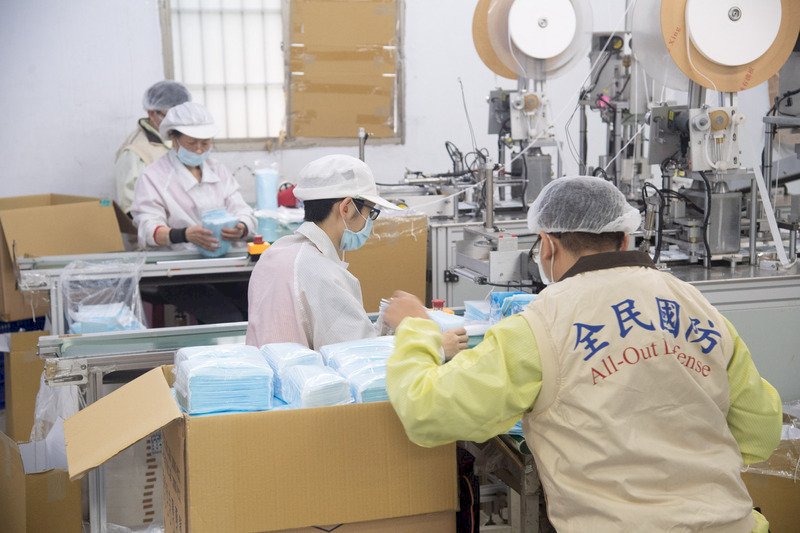 武漢肺炎衝擊／口罩荒 國軍動員後備軍人協助生產