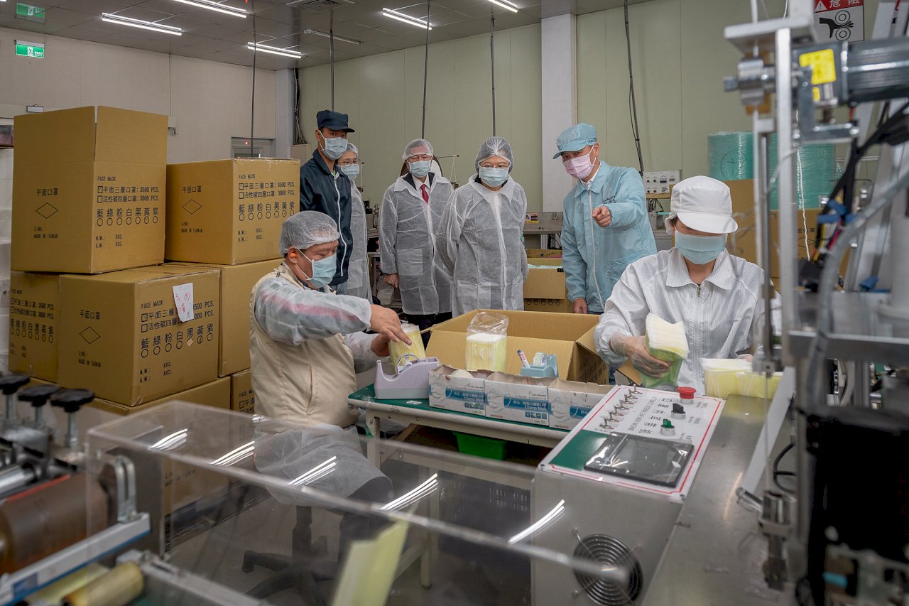台灣口罩政策  醫生：領先WHO豈止一個月