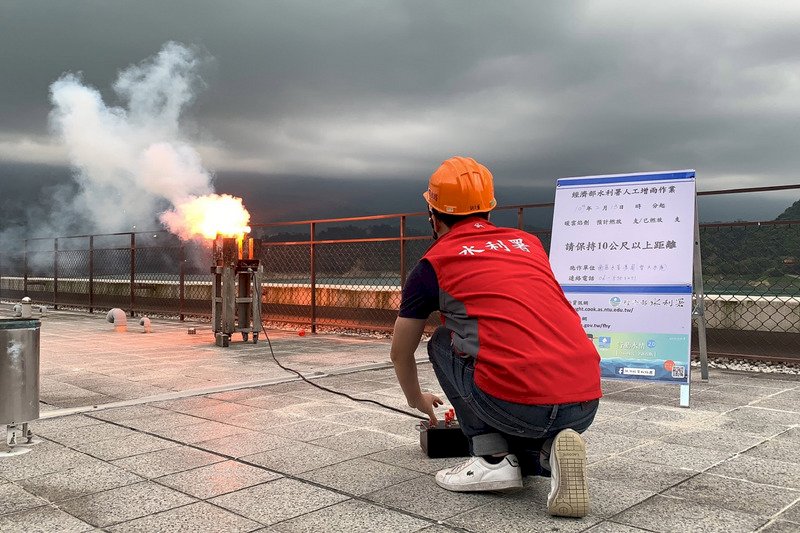 南部山區雲層覆蓋 水利署甲仙堰人工增雨