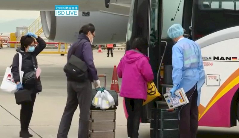 香港第二架包機 接返鑽石公主號82港人