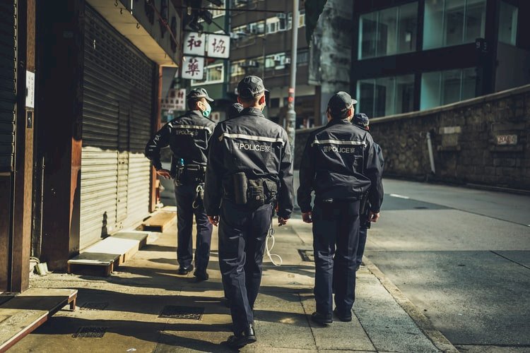 港府財長：香港經濟水深火熱比SARS時嚴重