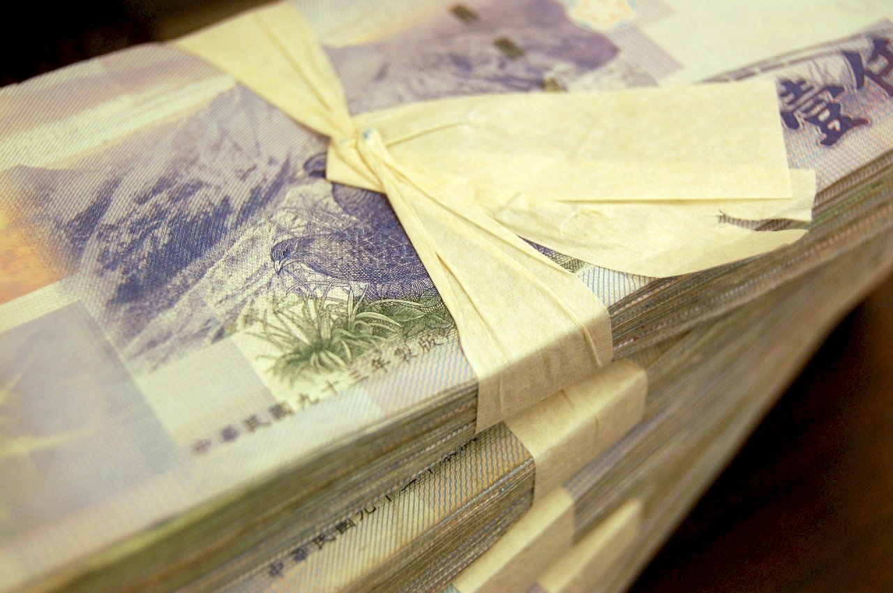 稅收超徵不只4500億 實徵逾3.2兆較前年增3449億