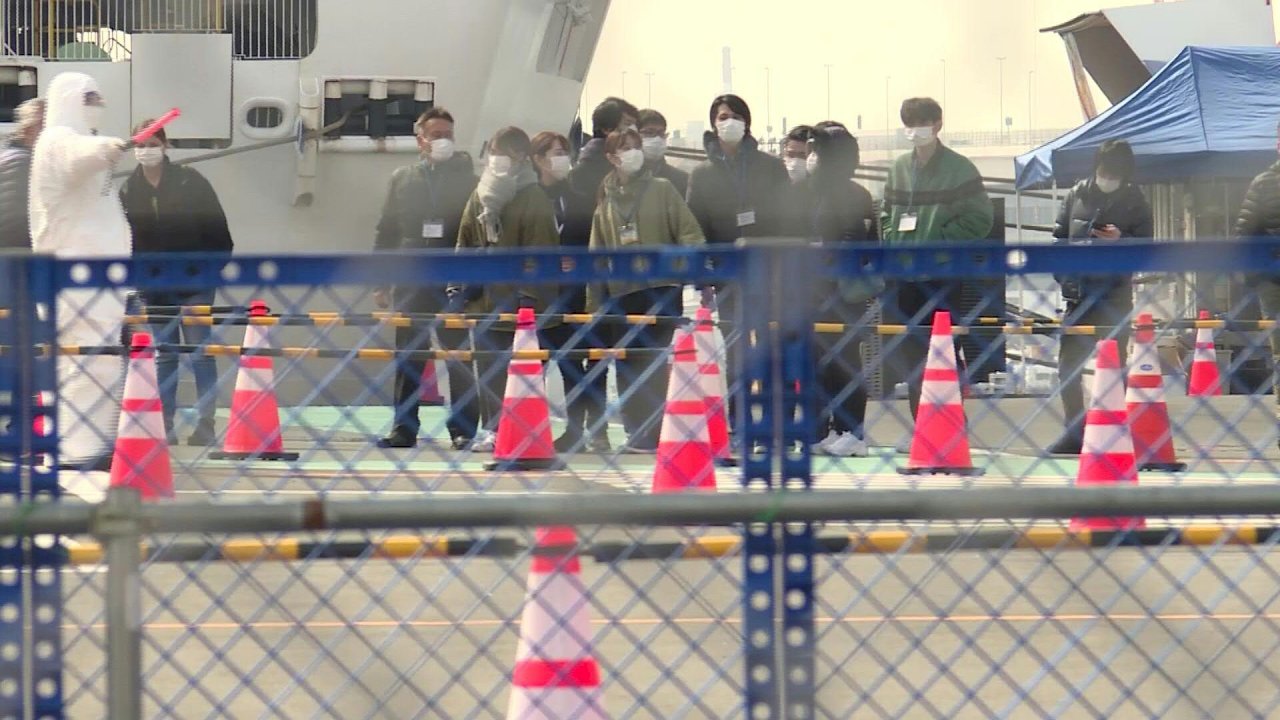 鑽石公主號第二批港人啟程回港