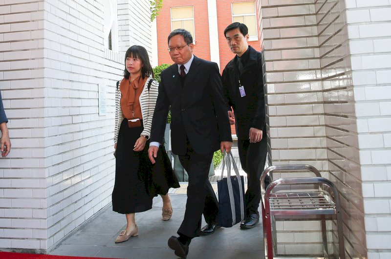 立院朝野今協商紓困條例 照顧假津貼成焦點