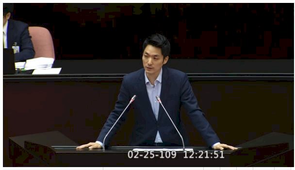 立院討論紓困條例 在野黨要求防疫照顧假入法給津貼