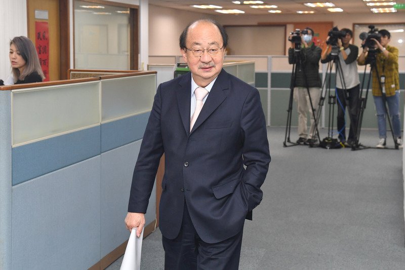 立院決議2028無煤中火 柯建銘批藍營時日無多、綠營不隨之起舞