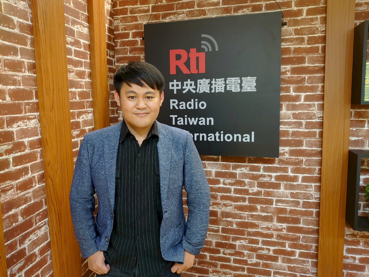 潘潘老師 教唱歌