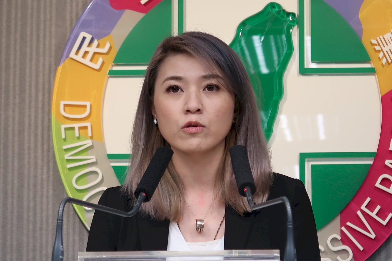國民黨批高雄氣爆案 民進黨批：利用傷痛詐取政治利益