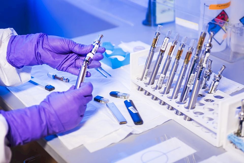 疫情降溫隱憂 牛津大學疫苗試驗成功率恐僅50%