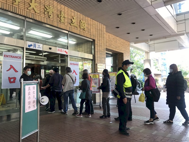 入院把關害醫護忙翻  台大醫院9日起限單一時段探病