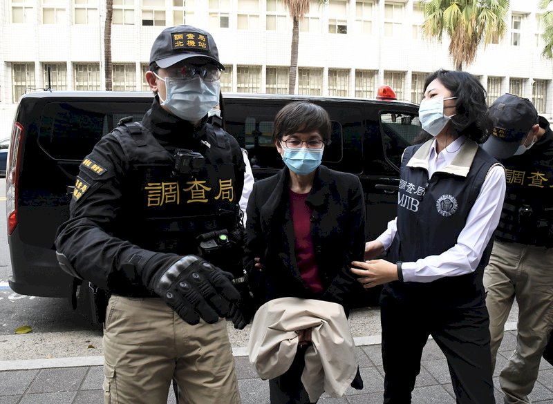 涉潤寅詐貸案 王音之押解返台遭聲押