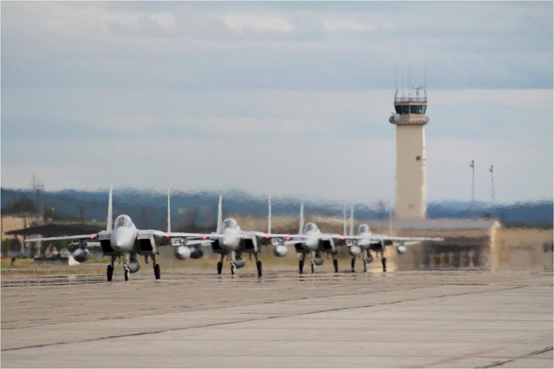 合作抗衡中國 美軍火商協助日本打造新型戰機