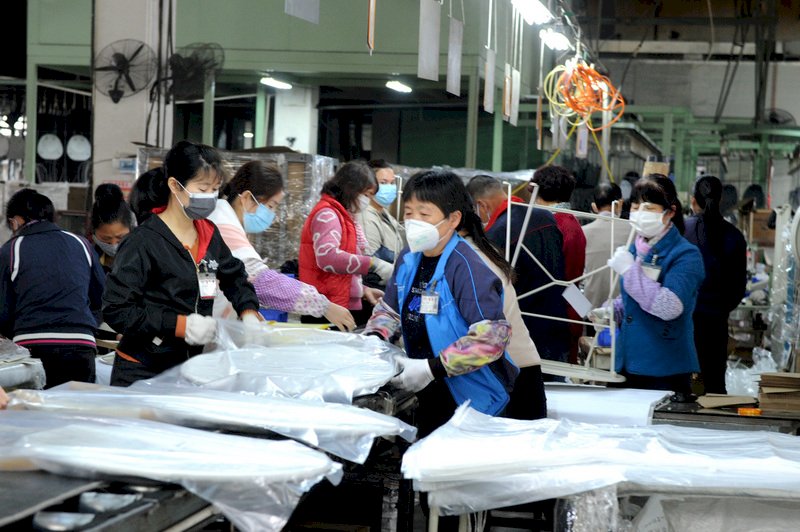 從缺工到缺訂單 美媒：中國工廠面臨大裁員壓力