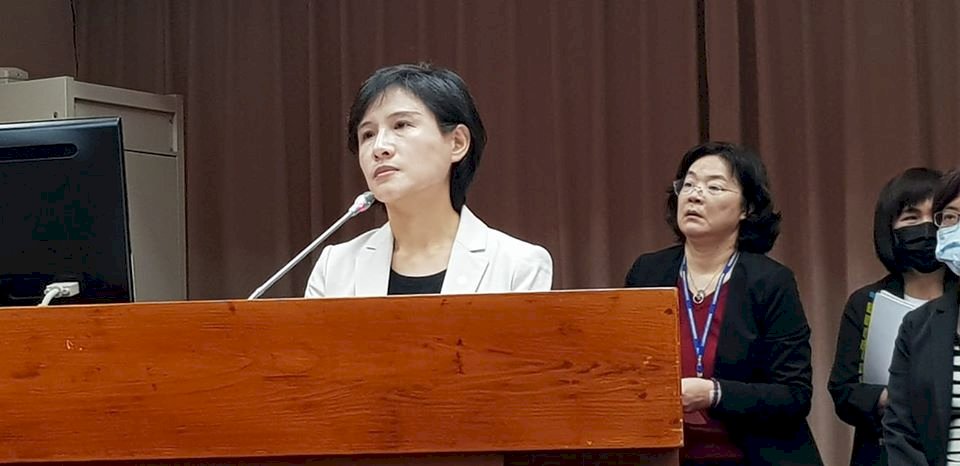 武漢肺炎衝擊／藝文產業紓困振興經費僅15億  鄭麗君坦言不足