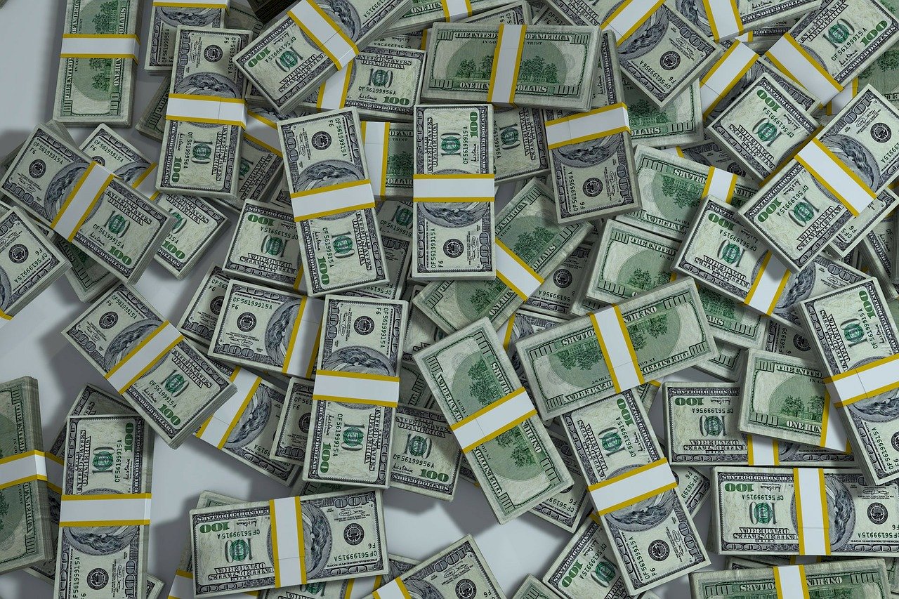 砸錢救經濟！全球紓困金額達397兆台幣，撒最多的國家是......
