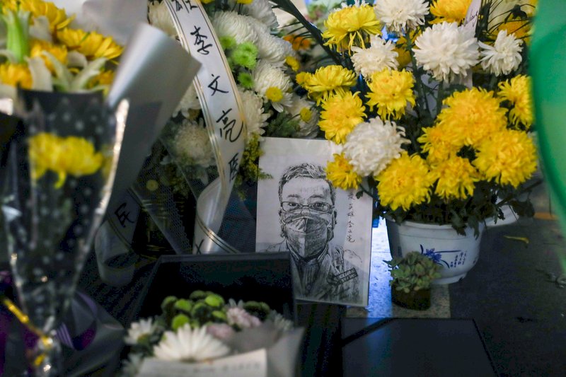 李文亮遺孀順利產下男嬰：老公送給我最後的禮物