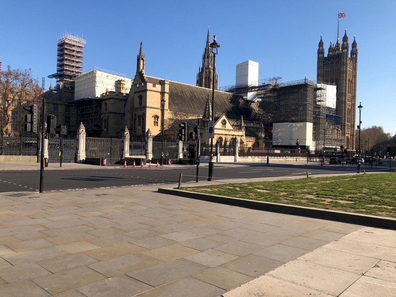 防武漢肺炎擴散 英國會暫停開議至少4週