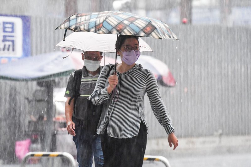 今晚鋒面到、留意雷雨 清明連假陰晴不定