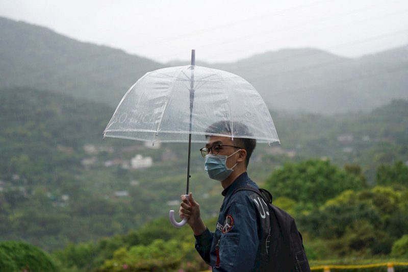 鋒面接近北東有雨 中南部悶熱高溫達31度