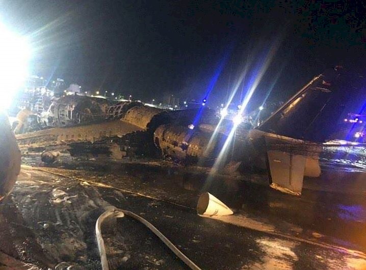 菲國衛生部包機衝出跑道起火 8名乘客凶多吉少
