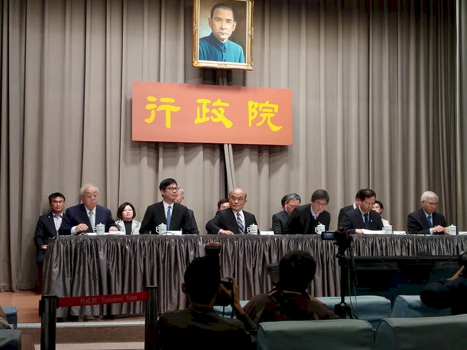 綠營拚紓困條例修正案逕付二讀 藍營主張嚴審