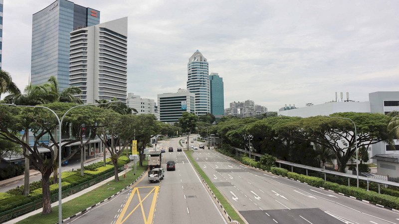 新加坡實施更嚴格社交安全距離 街道空蕩蕩