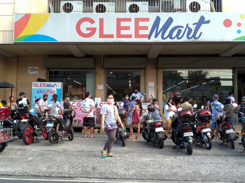 百萬移工返國失業人口增 菲國經濟復甦遇挑戰