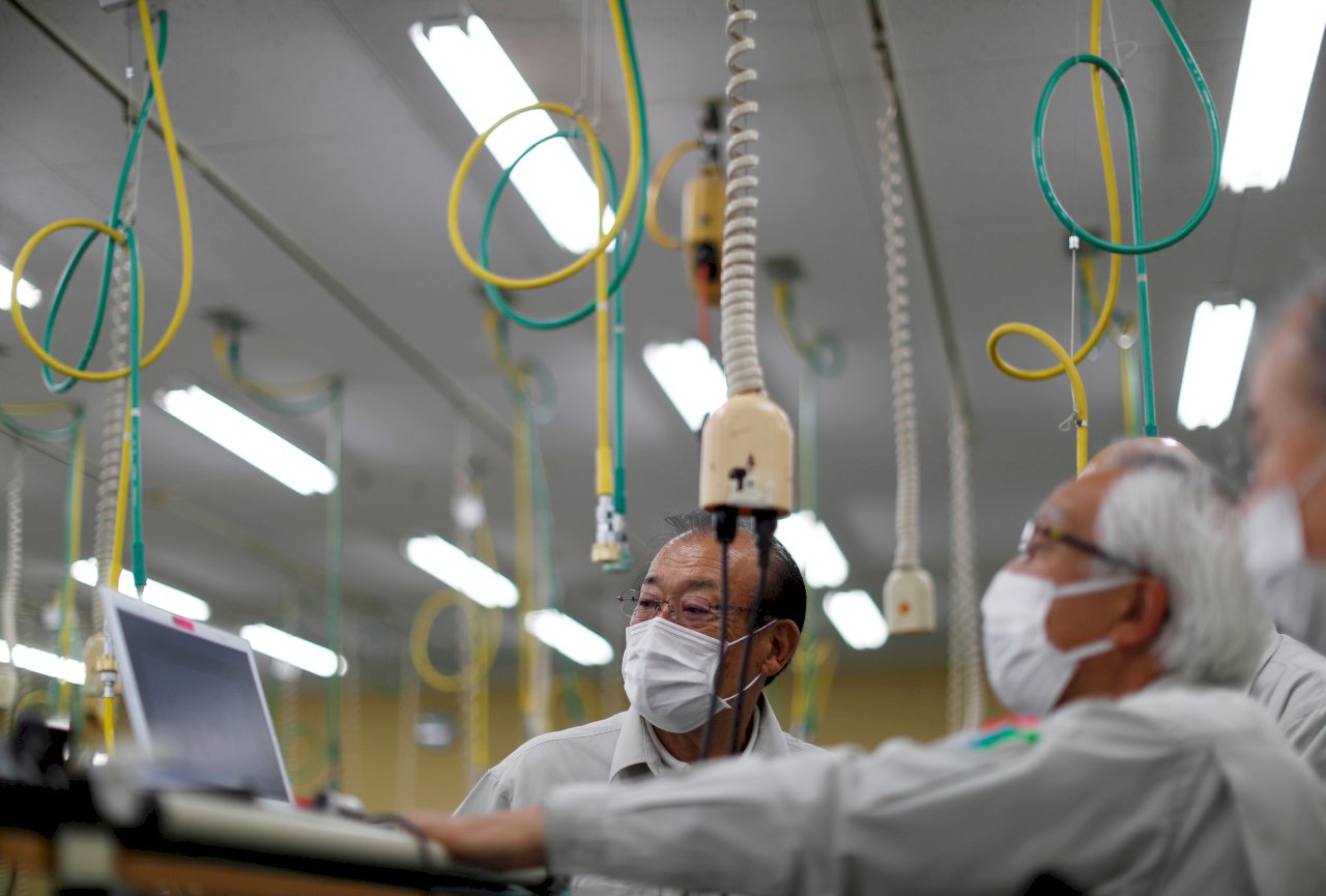 醫護穿垃圾袋站第一線 日企卻對增產醫療物資興趣缺缺