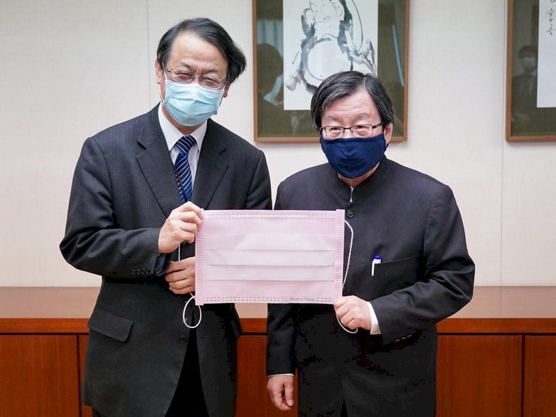 貫徹台灣正在幫忙決心 我贈日本200萬片口罩
