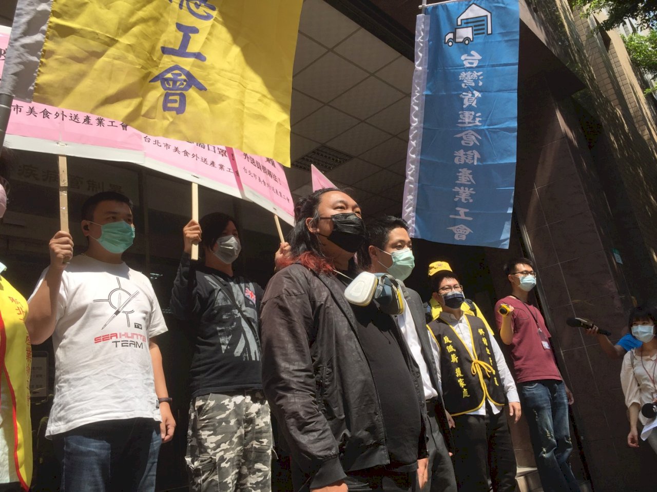 美食外送員大嘆缺口罩 盼指揮中心督促平台業者 (影音)